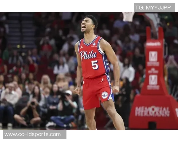 76人对格莱姆斯报价870万均薪稳定在900万左右引发关注